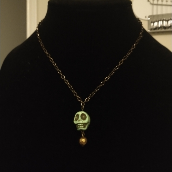 Skull choker - Picture 2 of 10